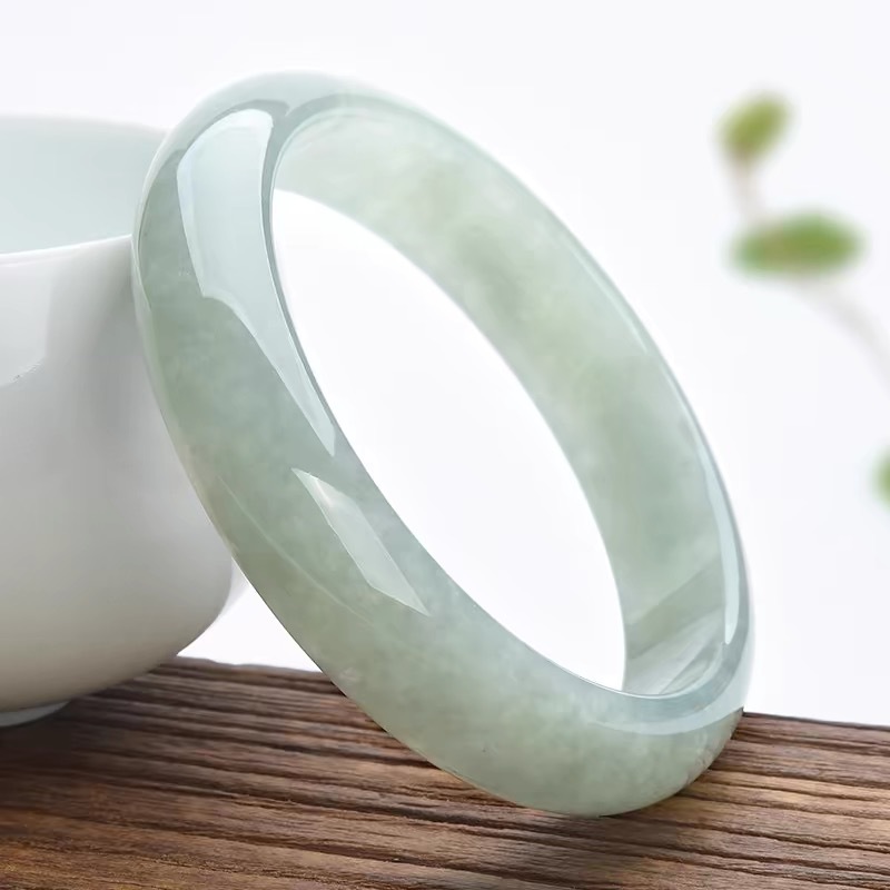 Myanmar Old Mine Bracelet, Lig - Lighting review and price